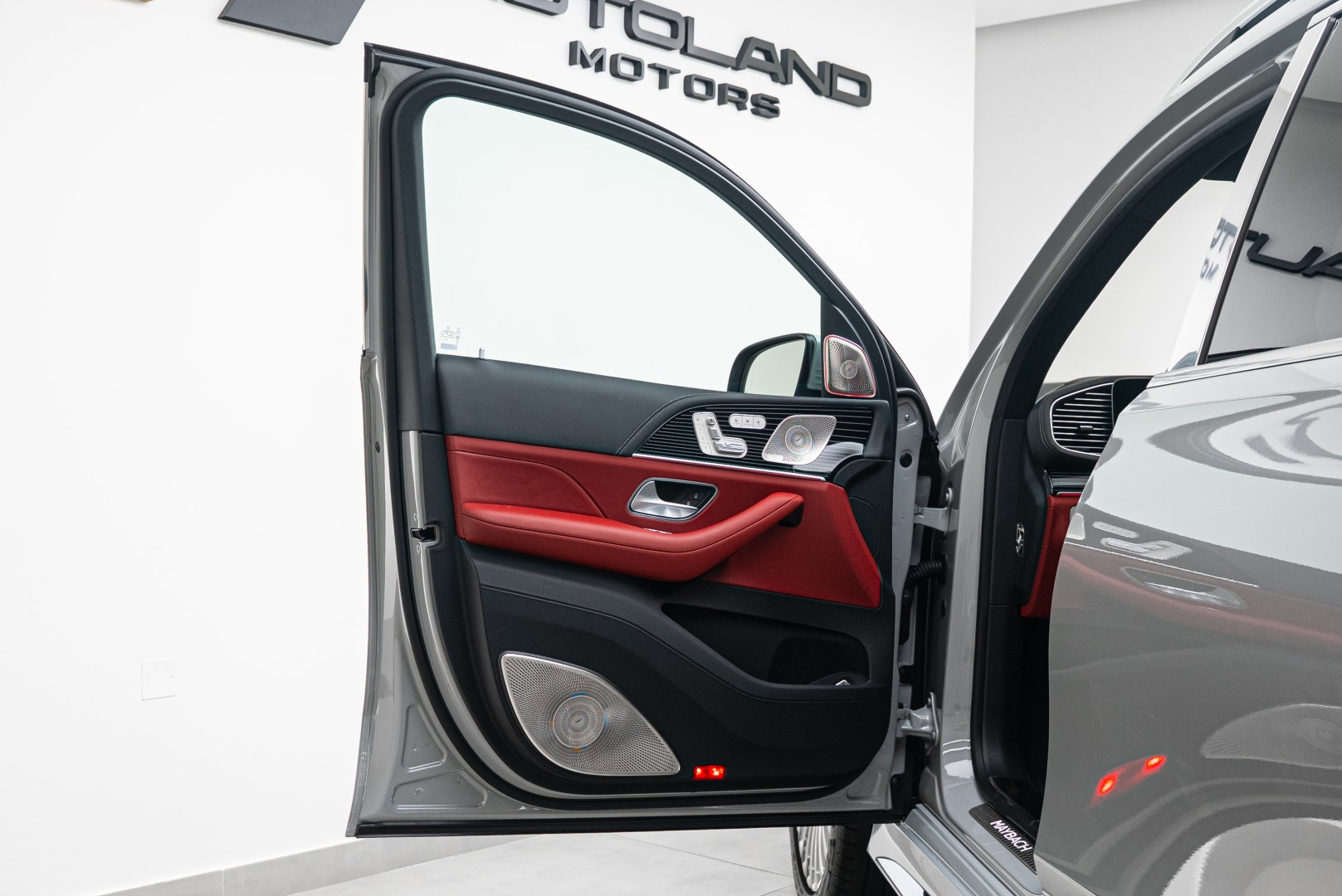 2025 MERCEDES-BENZ GLS 600 MAYBACH | FIRST CLASS PACKAGE | HIGH OPTION 